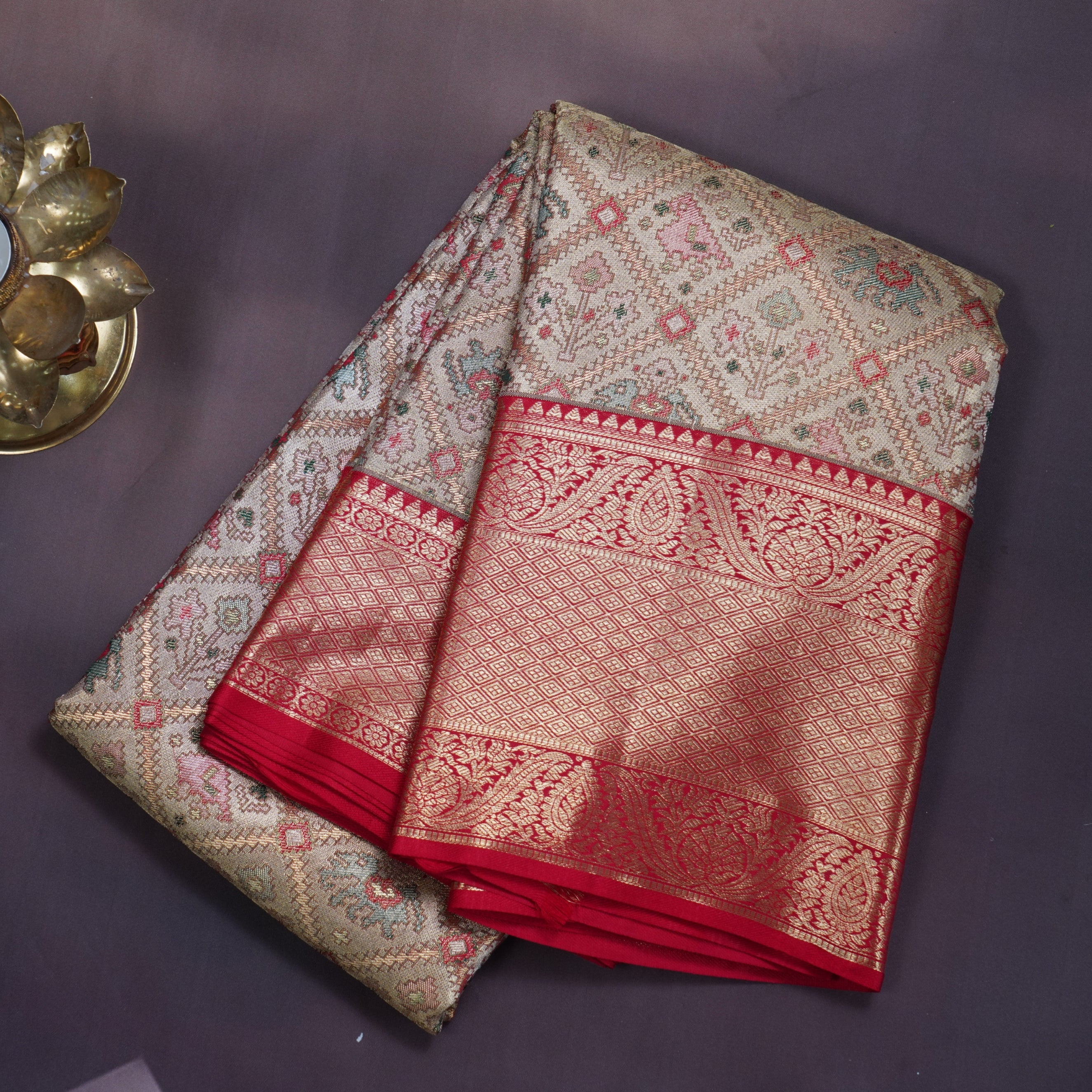 Khanjivaram pattola design Handloom saree
