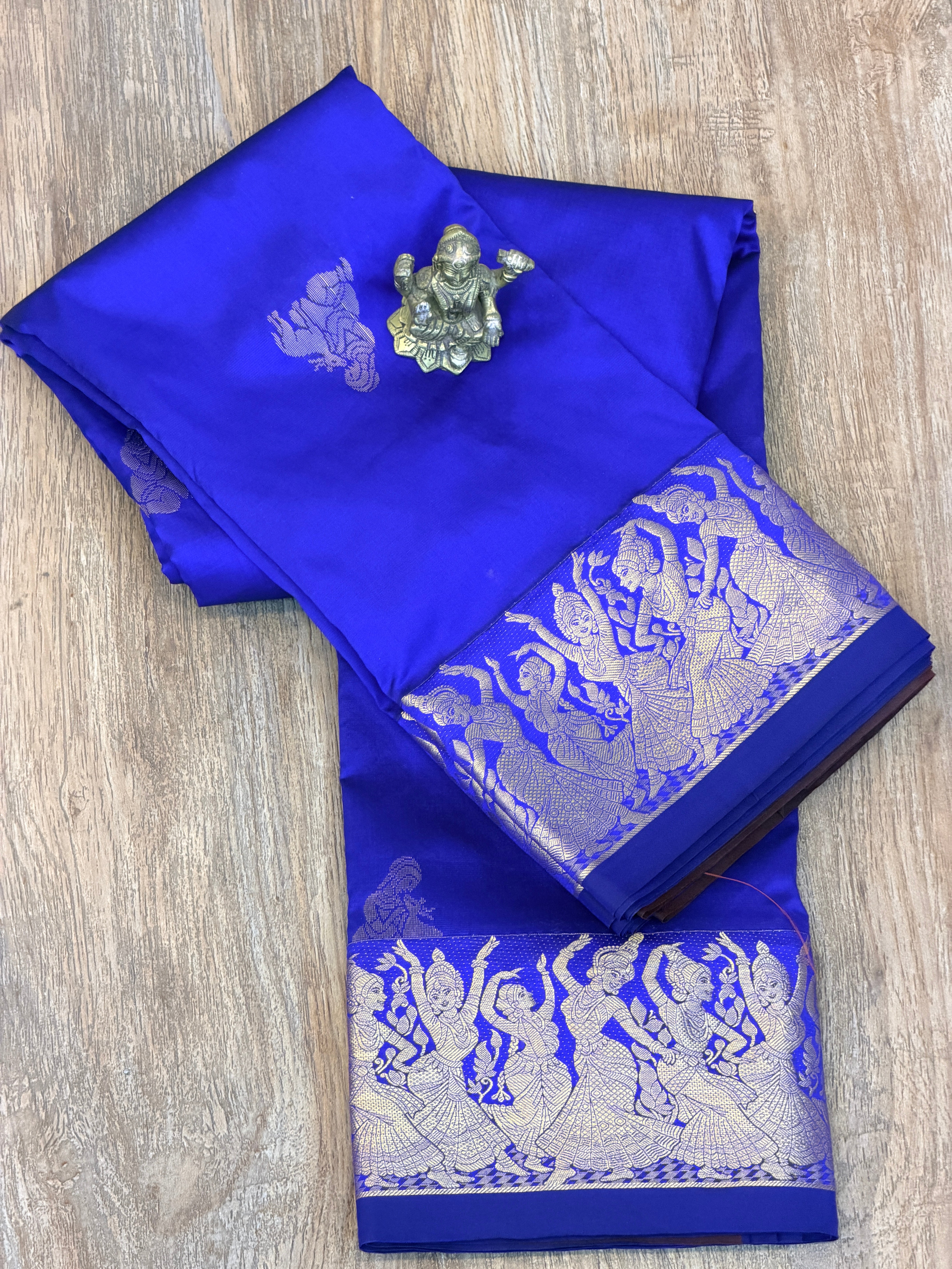 Vintage pattu saree