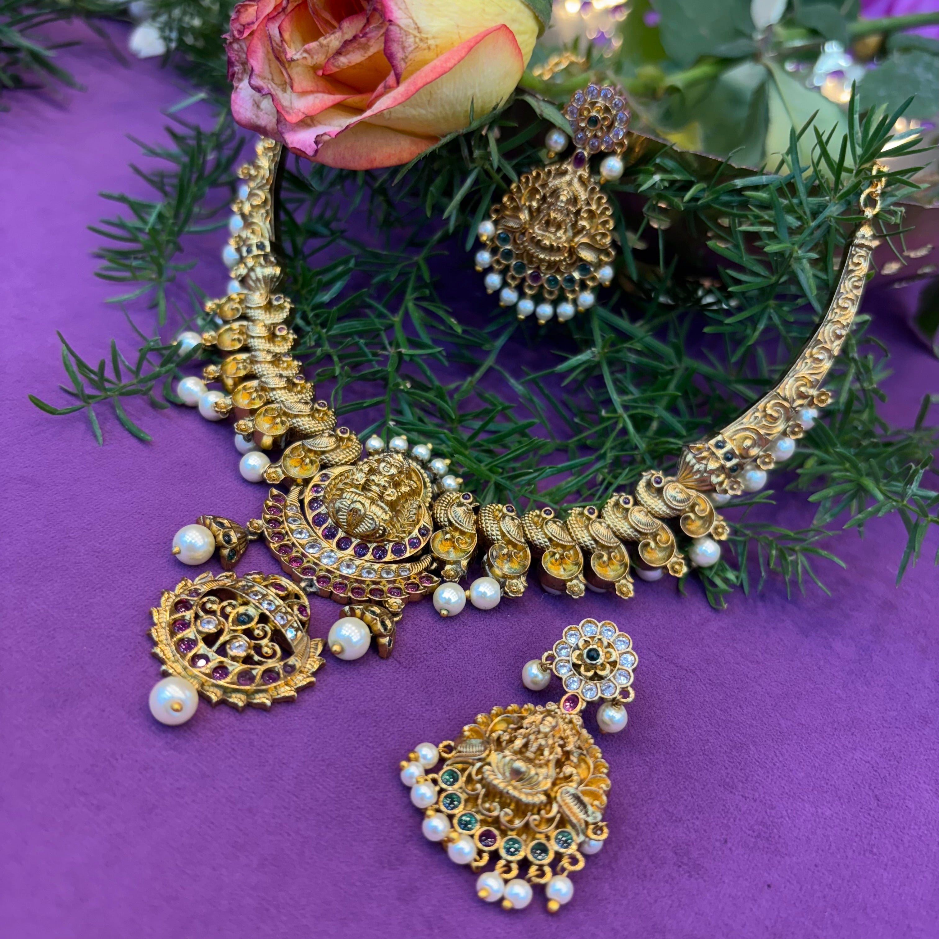 Lakshmi pedent set