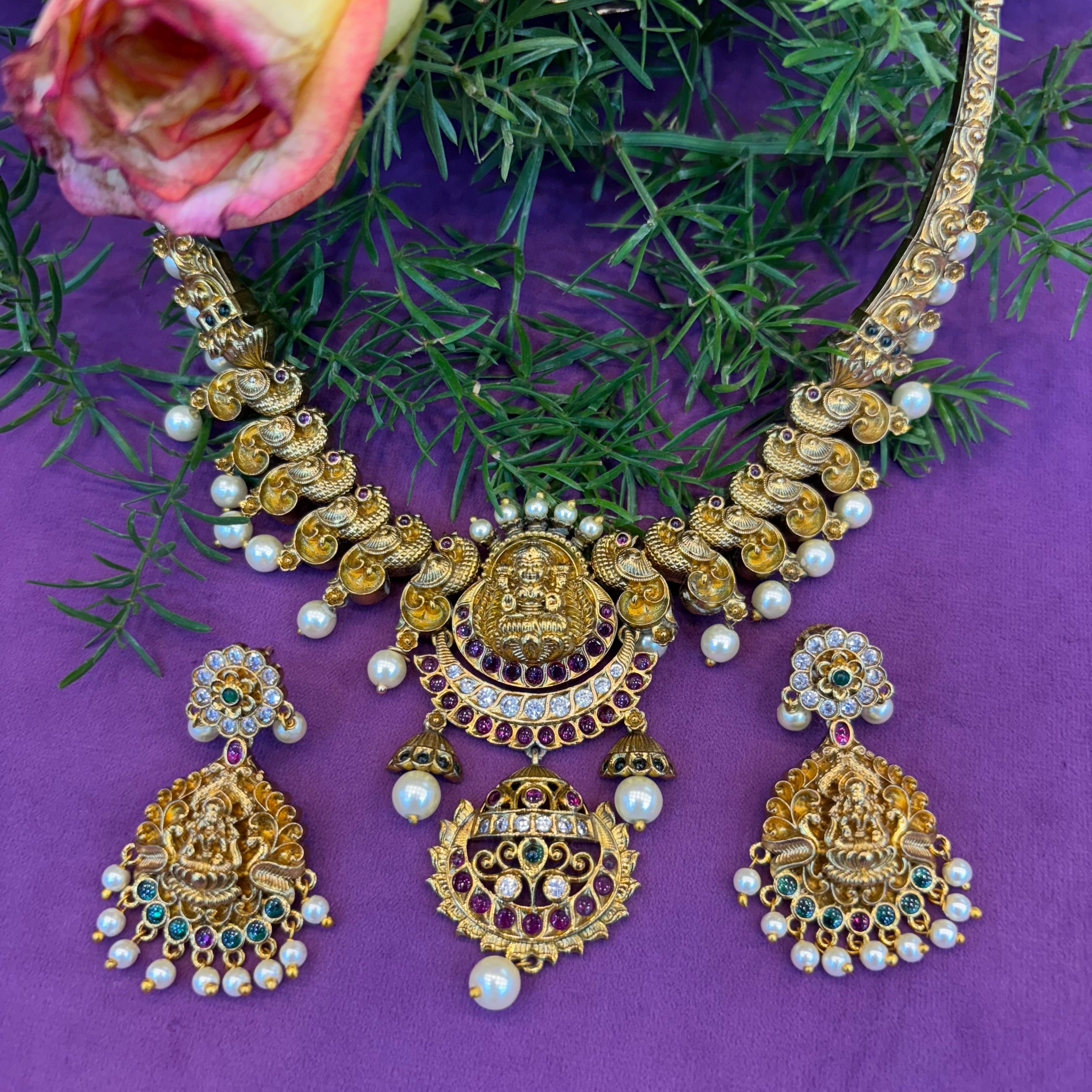 Lakshmi pedent set