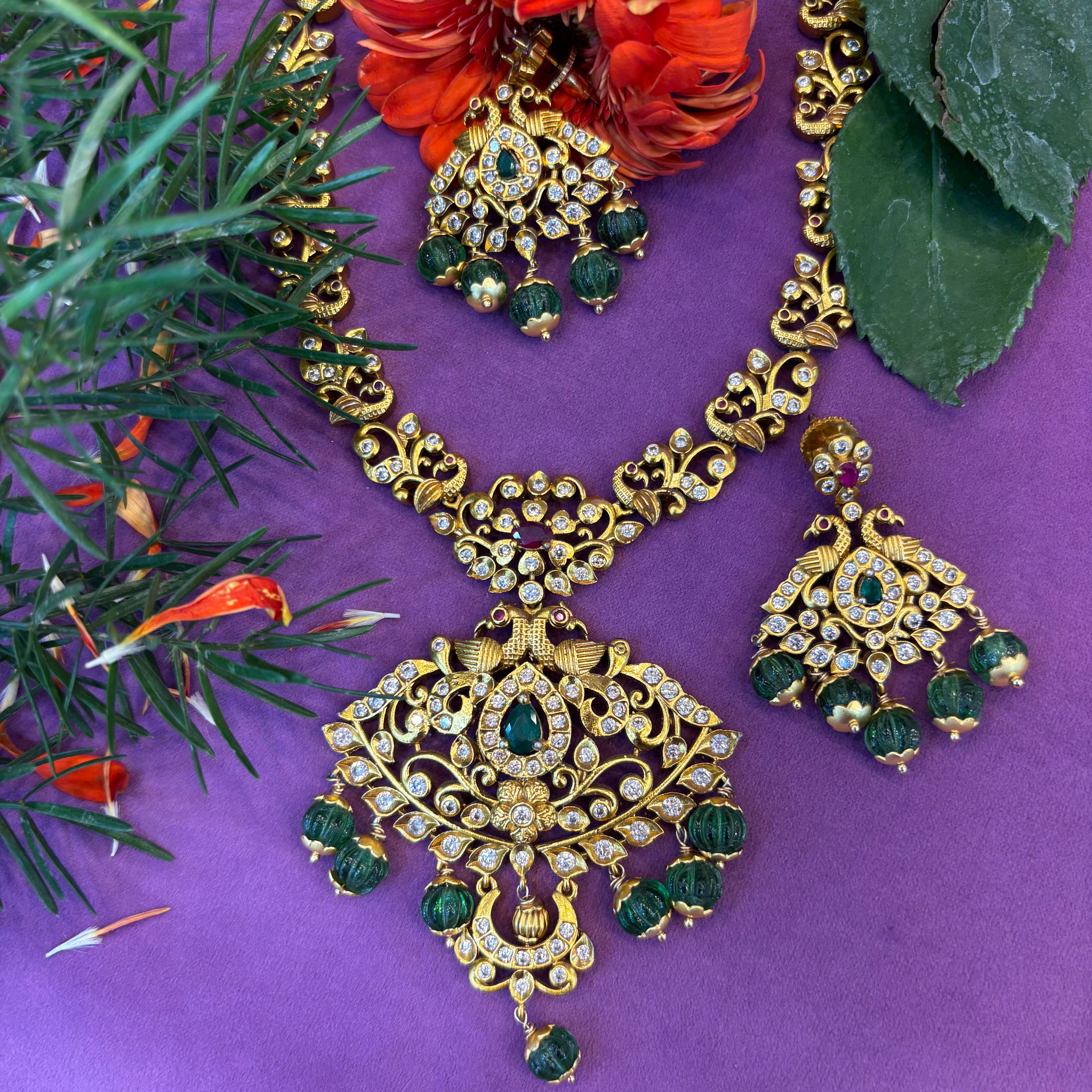 Mini neck set with earrings