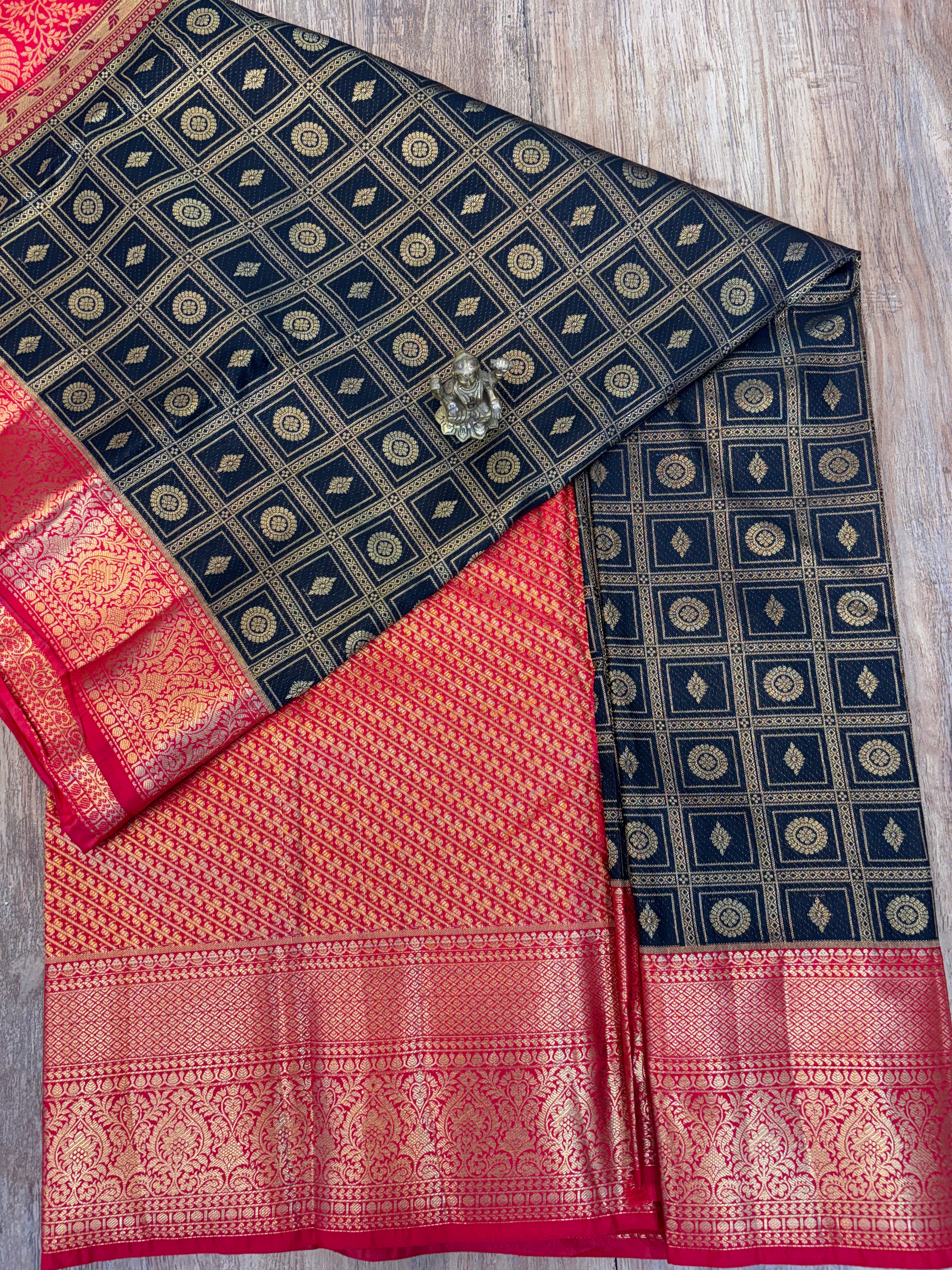 Kanchi Akshaya pattu