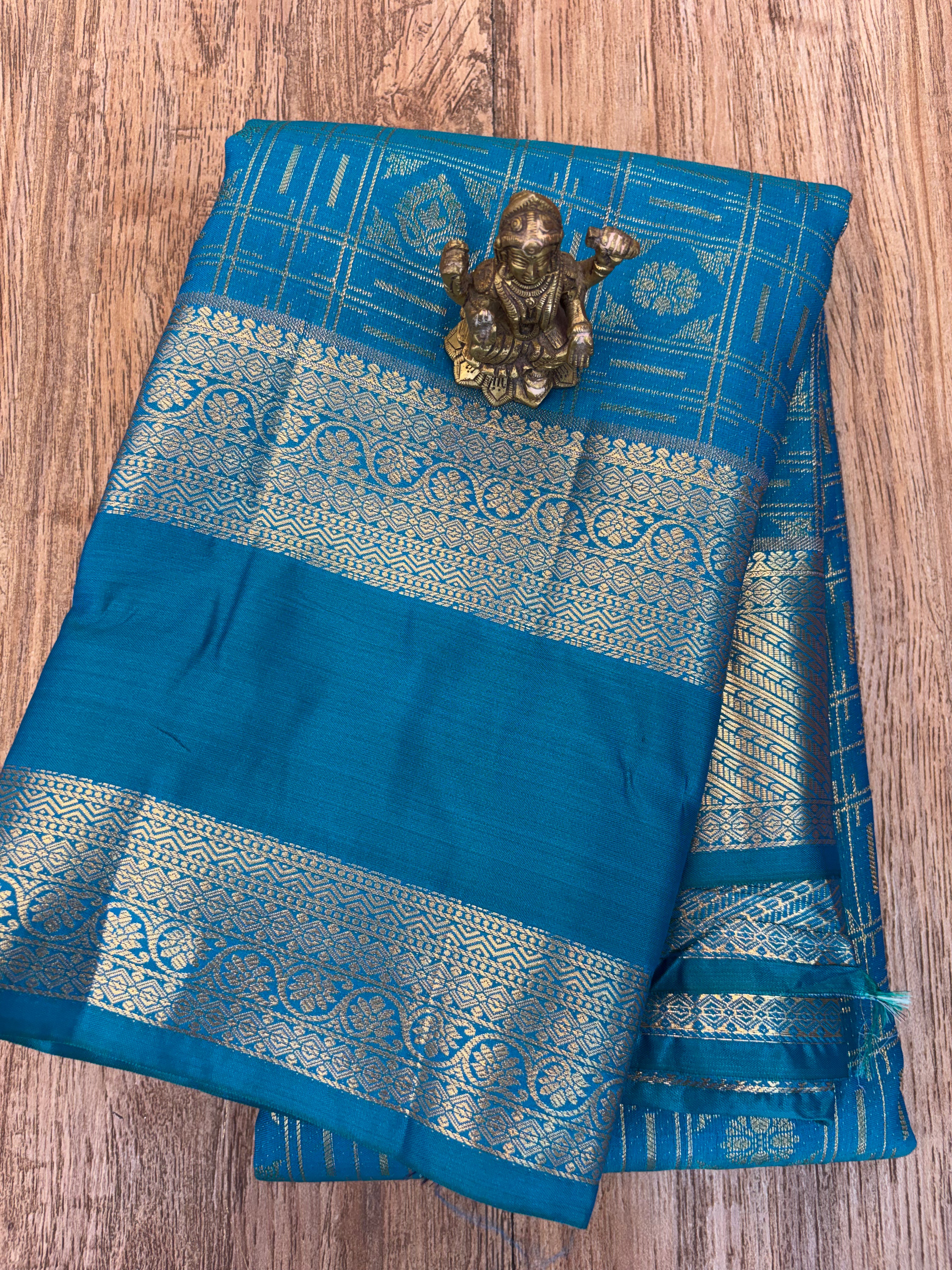 Kanchi Aavishkara pattu