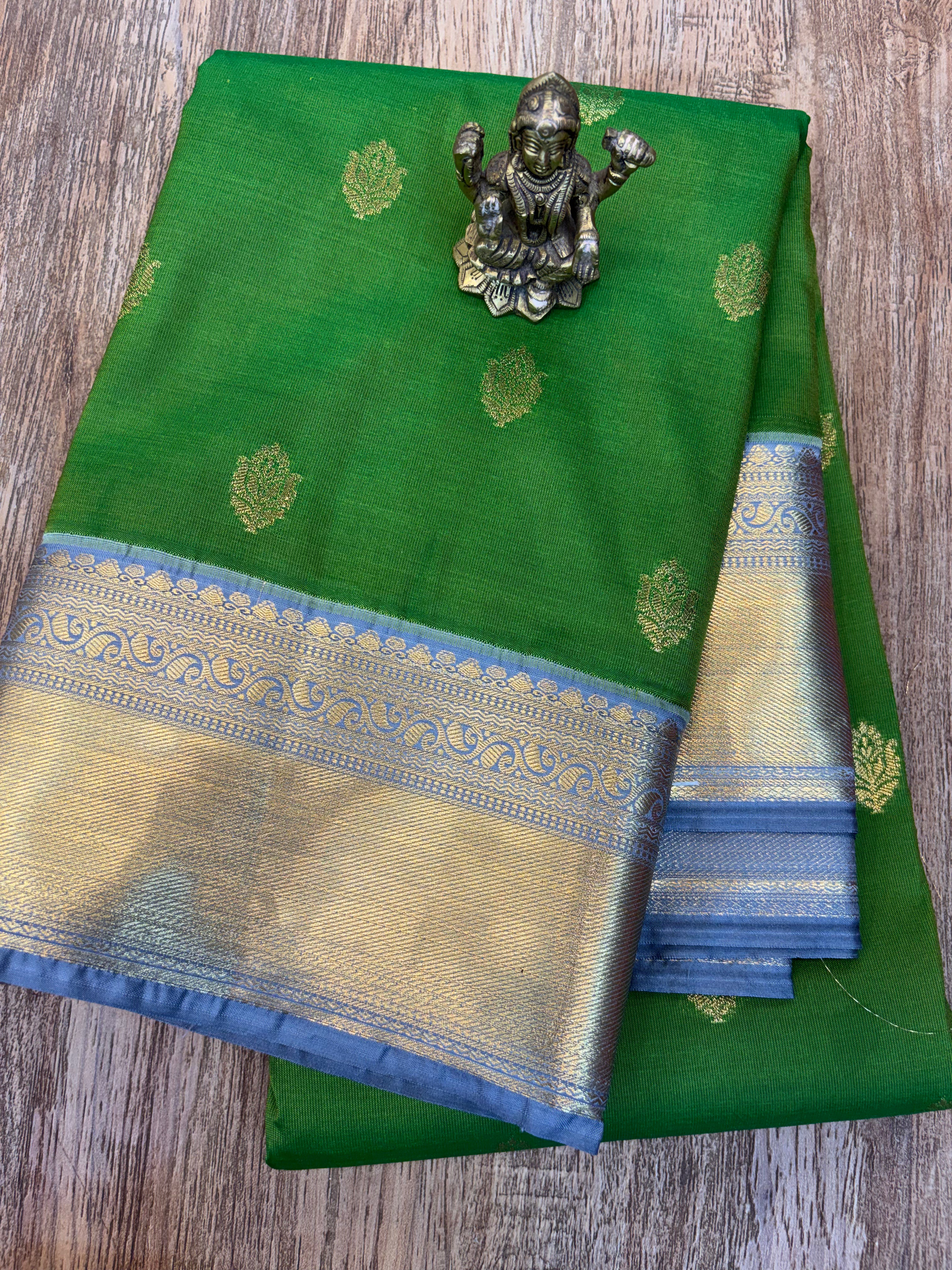 Kanchi Aavishkara pattu