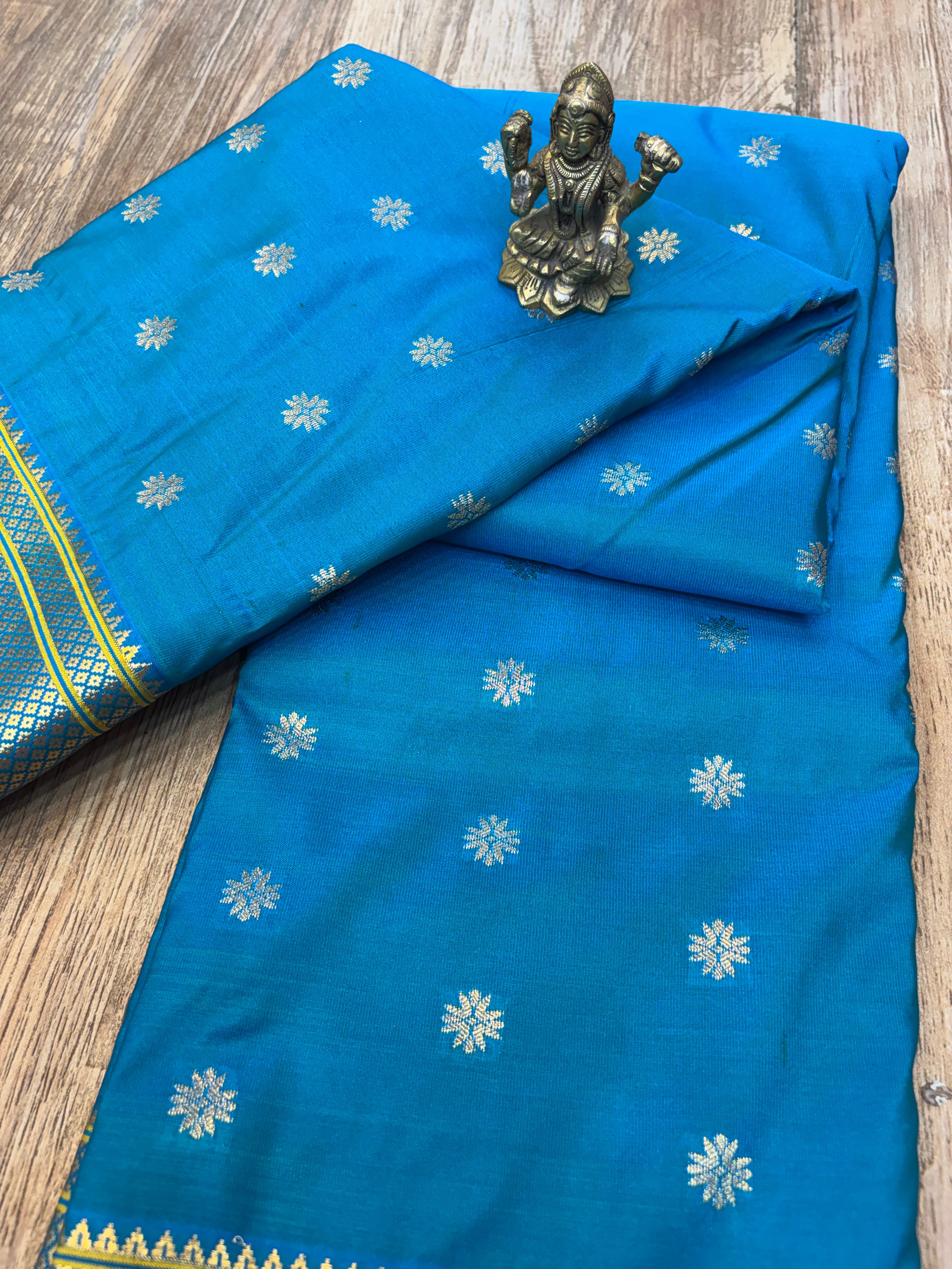 Alekhya kanchi pattu