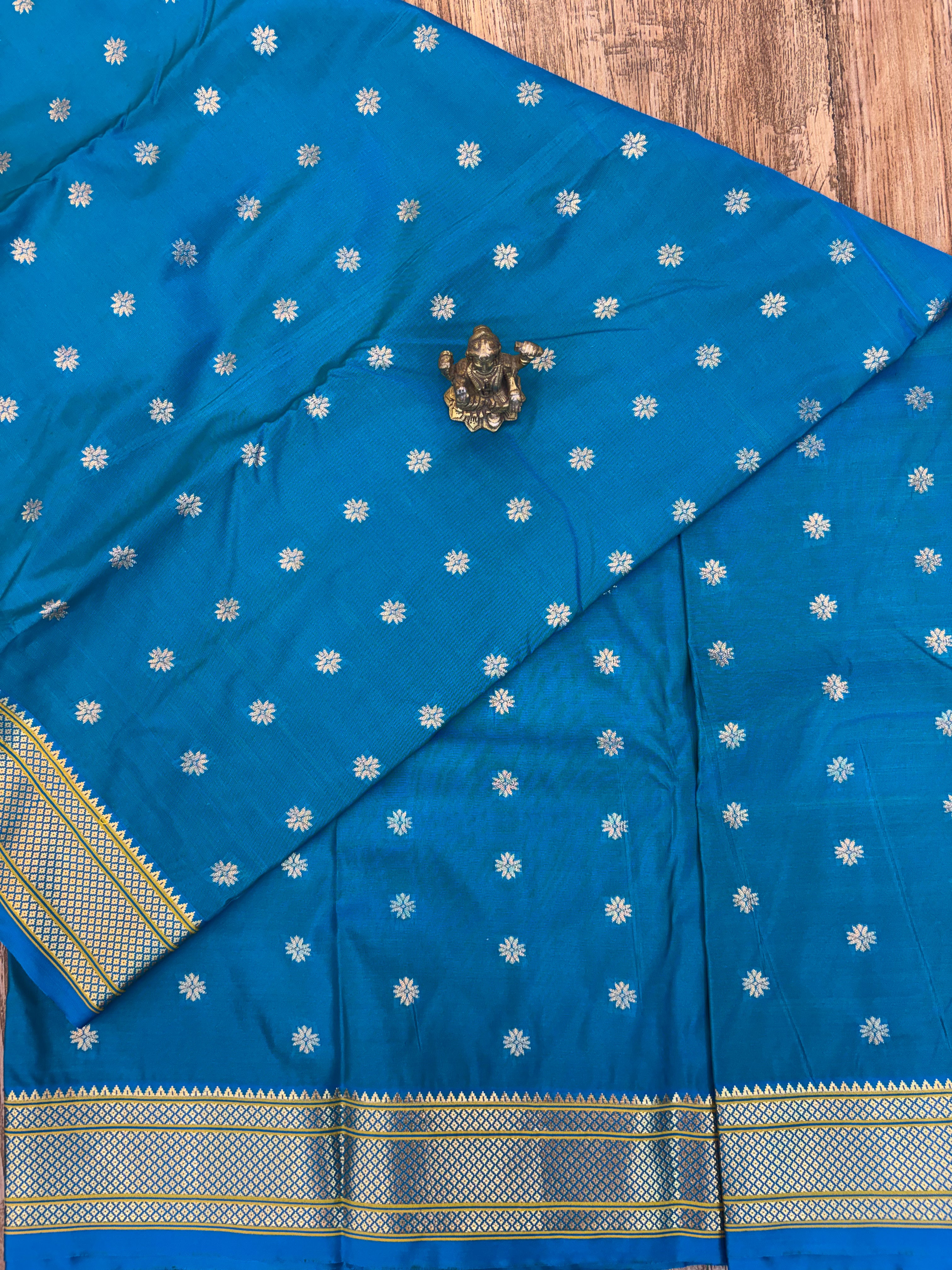 Alekhya kanchi pattu
