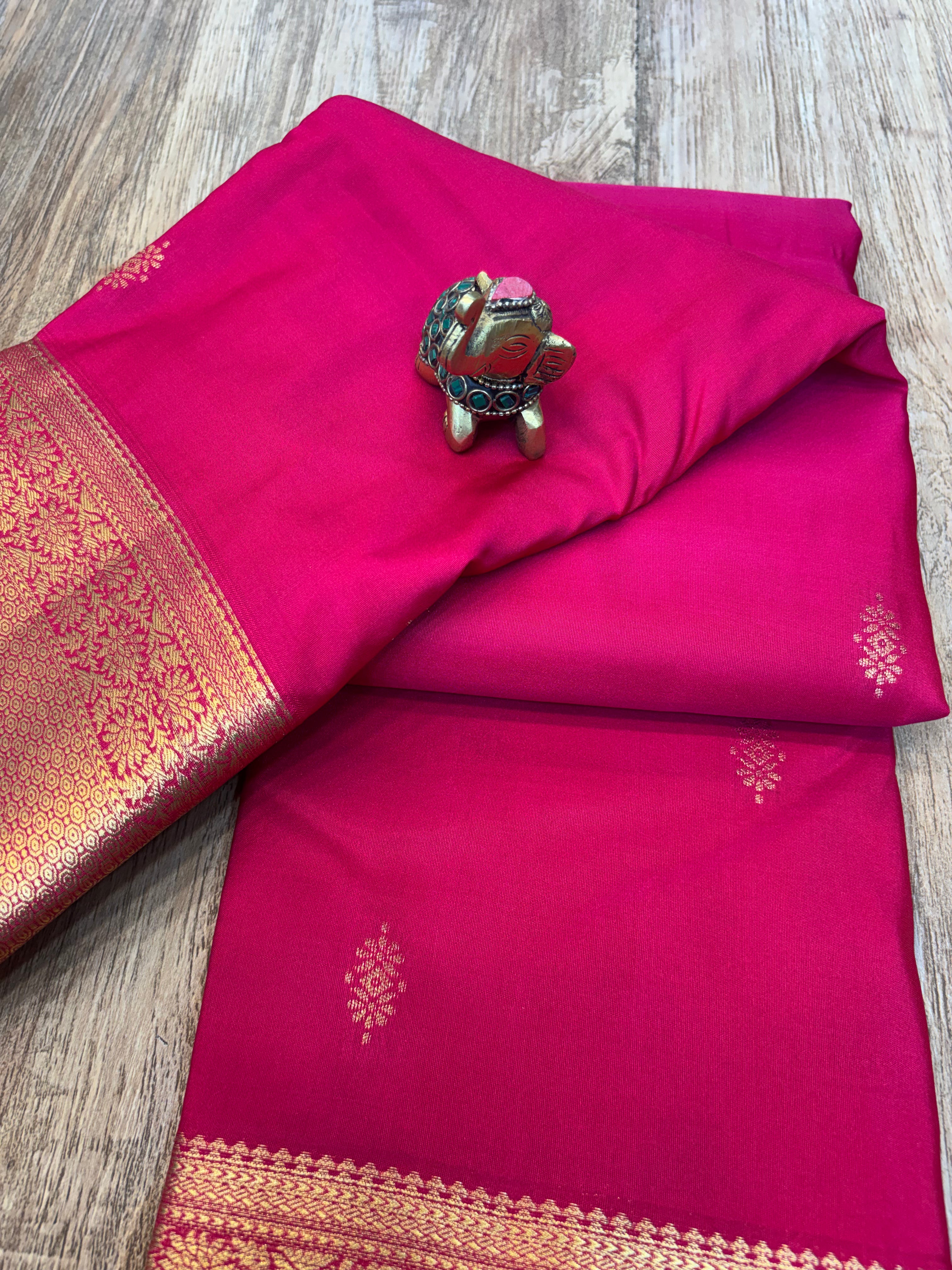 Lilly kanchi pattu