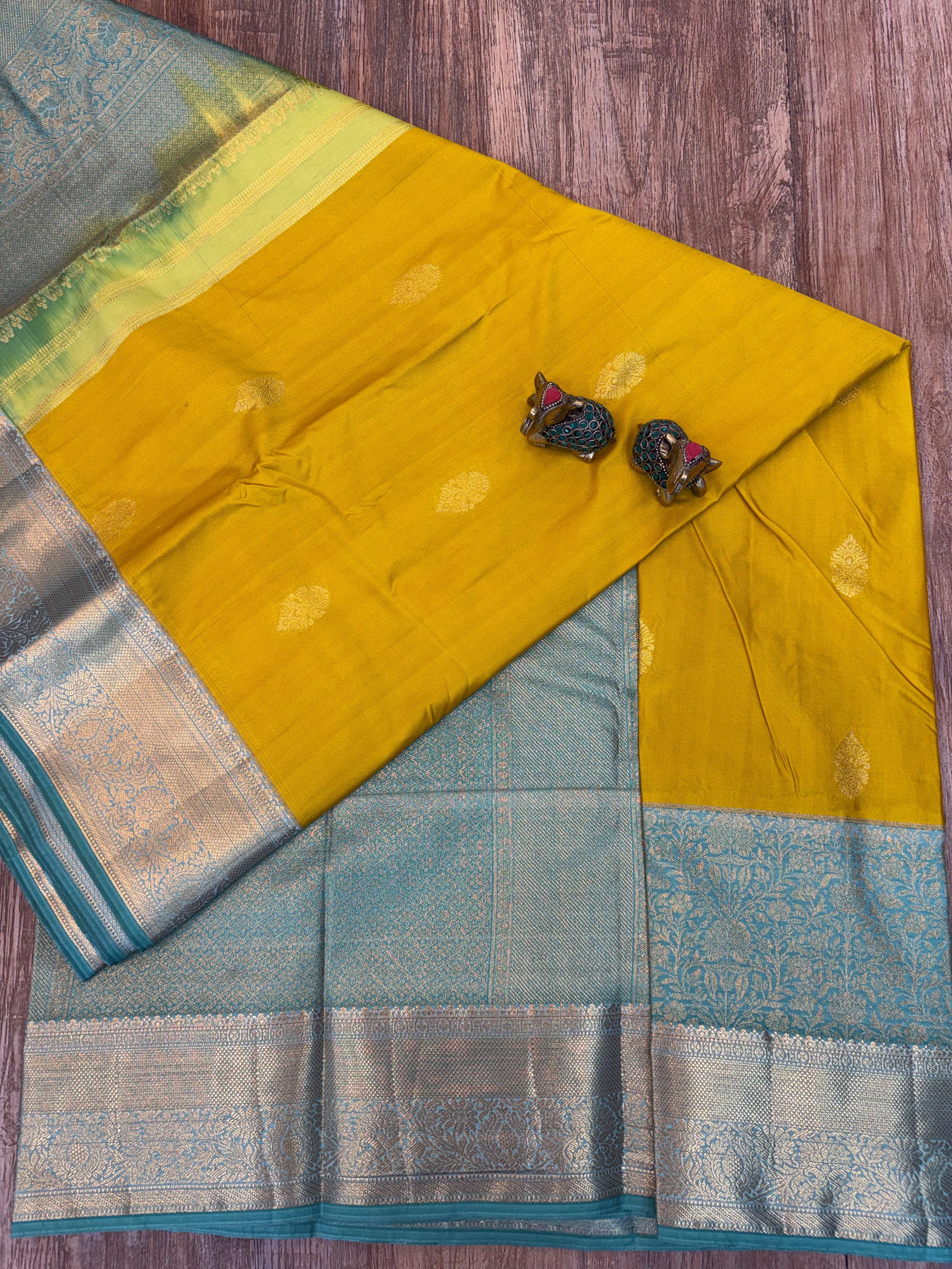 Kanchi pattu
