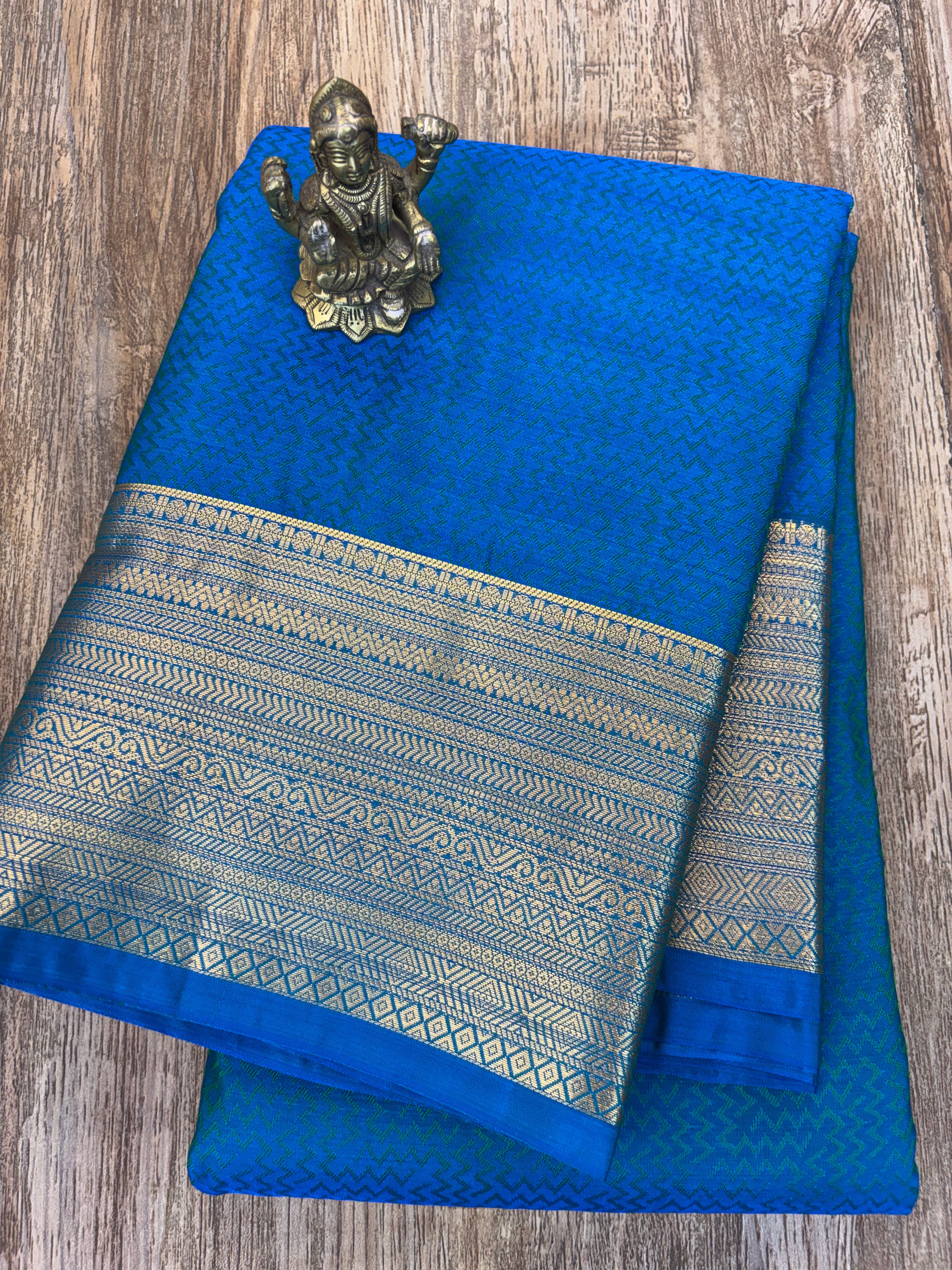 Kanchi Aavishkara pattu