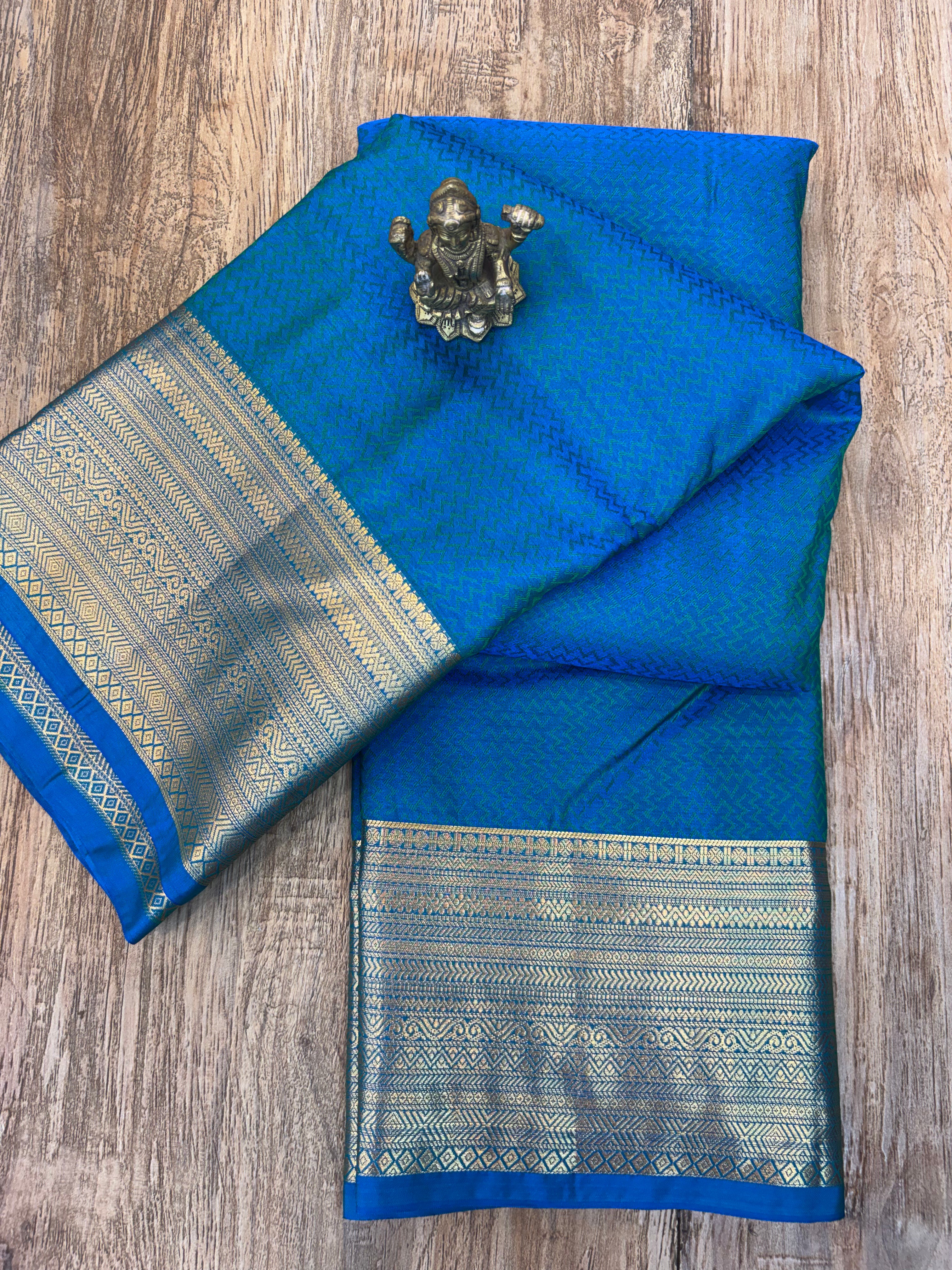 Kanchi Aavishkara pattu