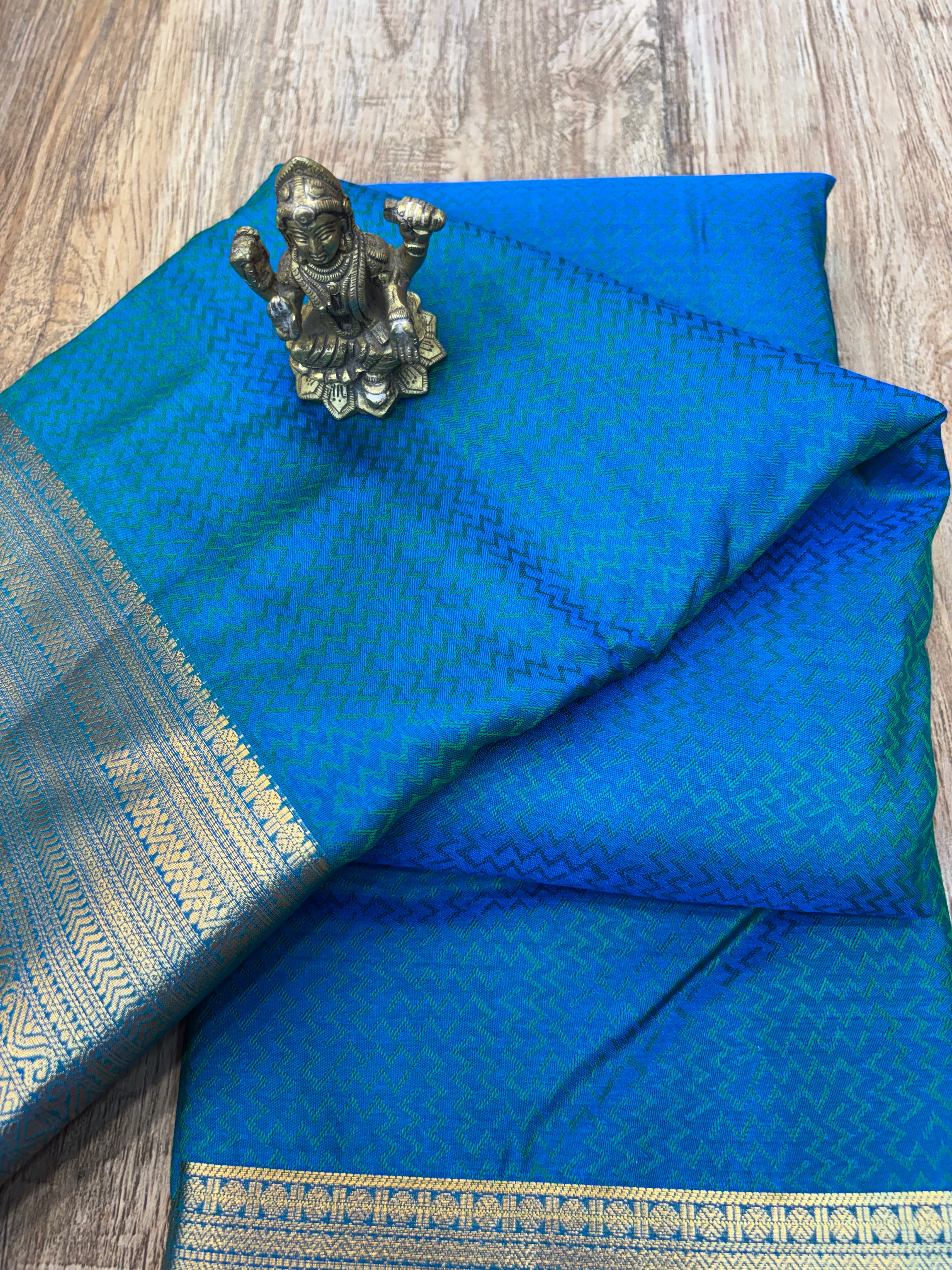 Kanchi Aavishkara pattu